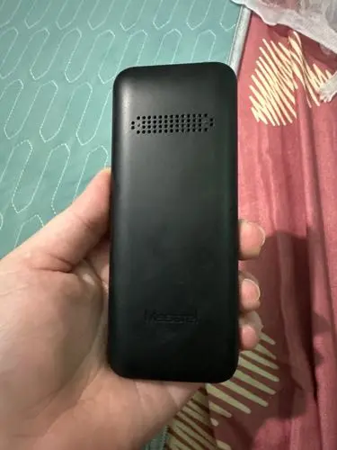 Khách hàng review Điện thoại Masstel IZI 10 4