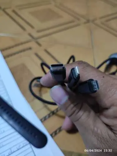 Khách hàng review Cáp sạc và truyền dữ liệu 3 đầu USB-A - Lightning Type-C Micro USB 15W 1m Xmobile DR002 4