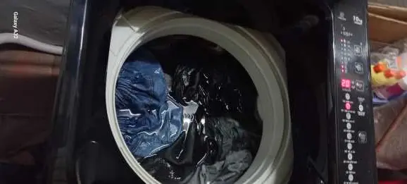 Khách hàng review Máy giặt Aqua 10 KG AQW-F100GT.BK 11