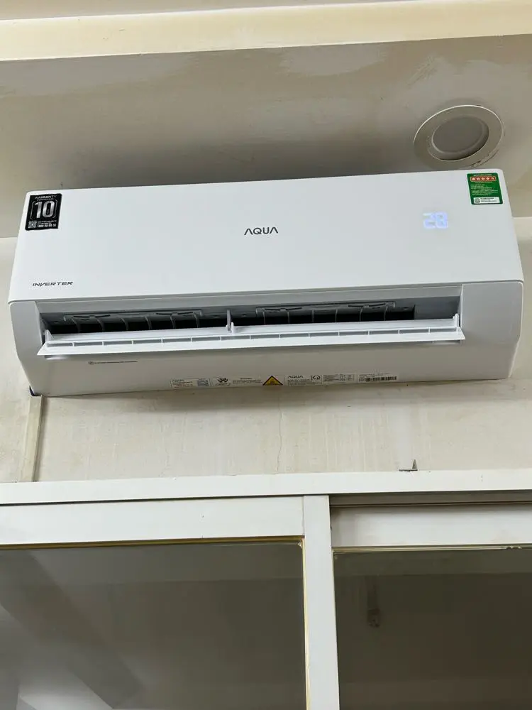 Khách hàng review Máy lạnh AQUA Inverter 1.5 HP AQA-RV13QA2 11