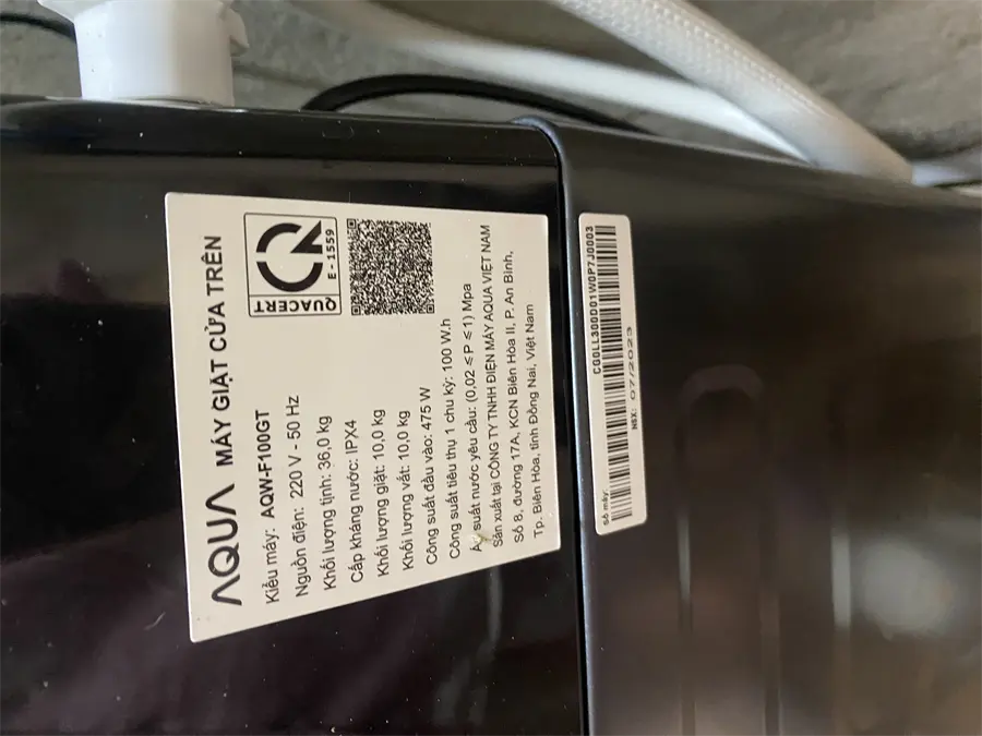 Khách hàng review Máy giặt Aqua 10 KG AQW-F100GT.BK 6