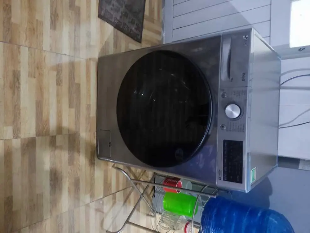 Khách hàng review Máy giặt LG AI DD Inverter 11 kg FV1411S4P 1