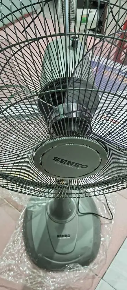 Khách hàng review Quạt đứng Senko 3 cánh DH1600 47W 4
