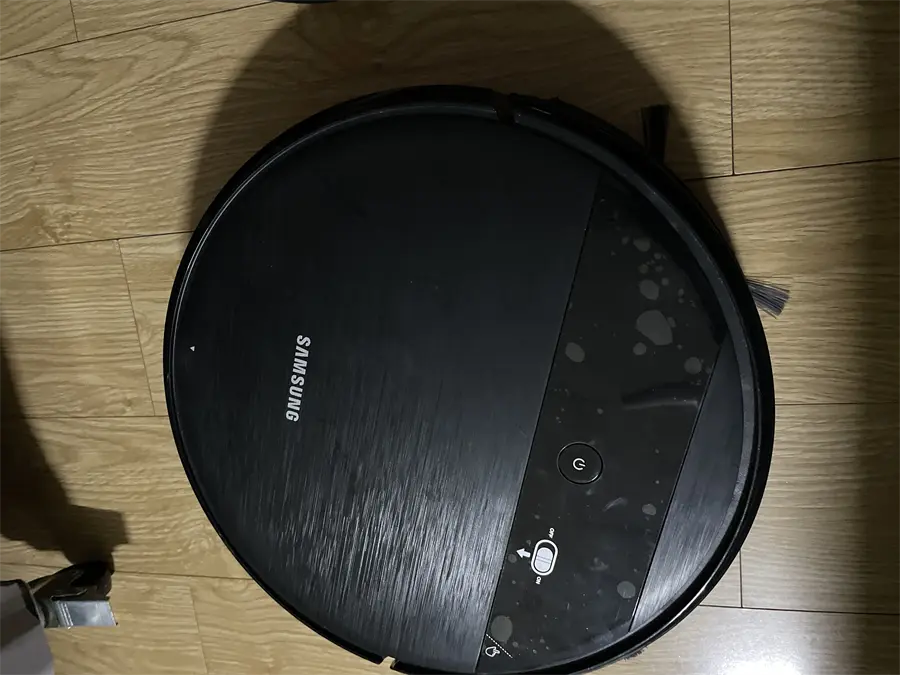 Khách hàng review Robot hút bụi lau nhà Samsung VR05R5050WK/SV 2
