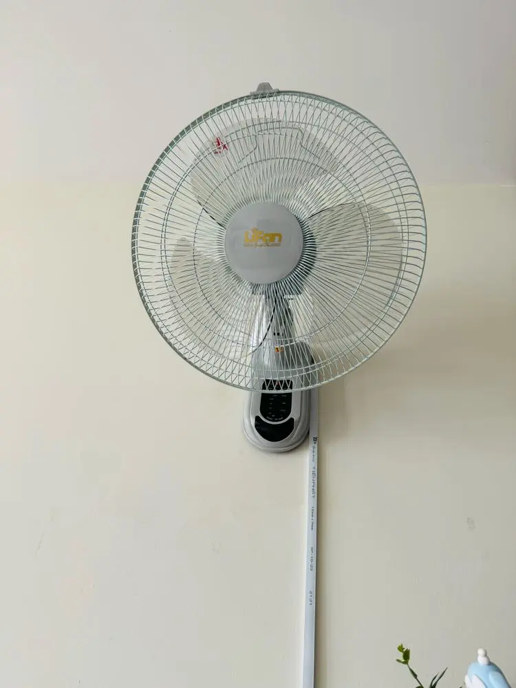 Khách hàng review Quạt treo tường Lifan 3 cánh TE-1688 50W 2