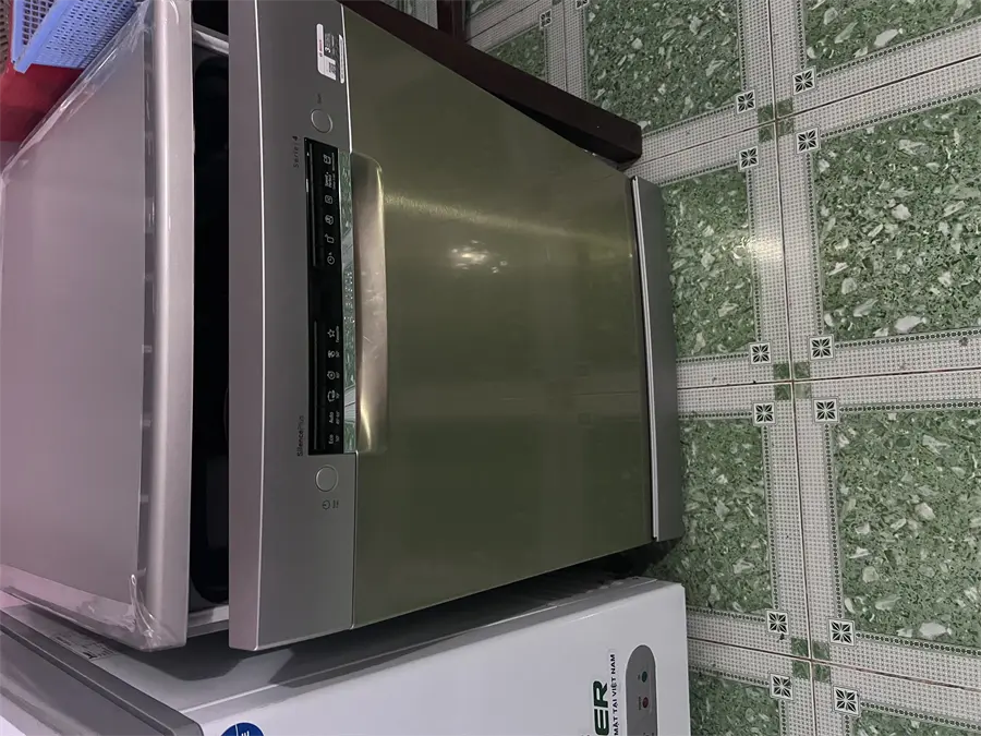 Khách hàng review Máy rửa chén độc lập Bosch SMS4EKI06E 7
