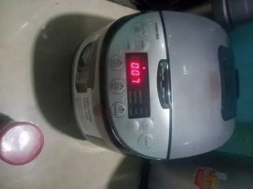 Khách hàng review Nồi cơm điện tử Toshiba 1.8 lít RC-18DR2PV(K) 4