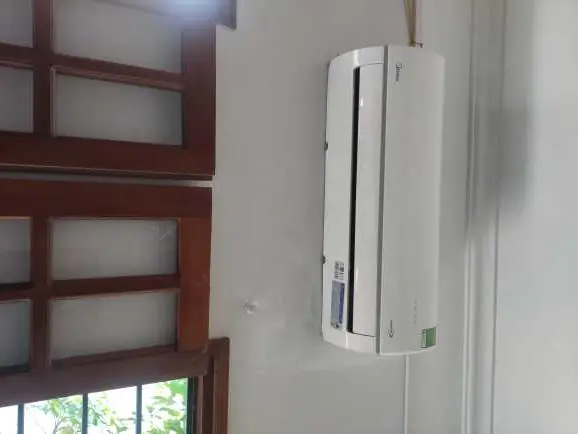 Khách hàng review Máy lạnh Midea Inverter 1.5 HP MSAFA-13CRDN8 3