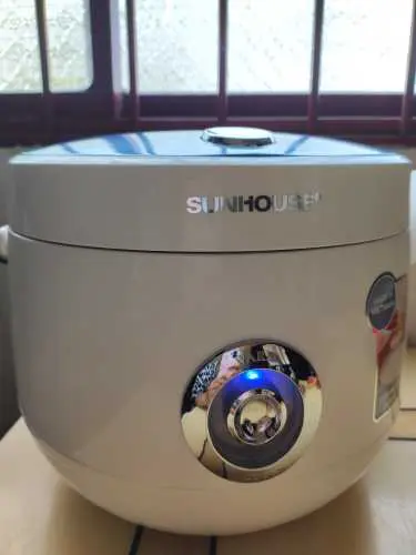 Khách hàng review Nồi cơm nắp gài Sunhouse 1.8 lít SHD8606 3