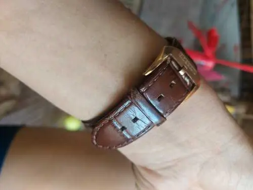 Khách hàng review Đồng hồ ROSSINI 40 mm Nam 5805G01D 1