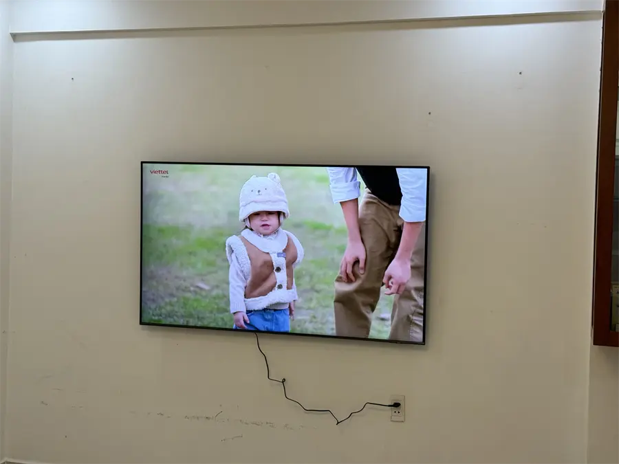 Khách hàng review Smart Tivi QLED Samsung 4K 65 inch QA65Q60C 2