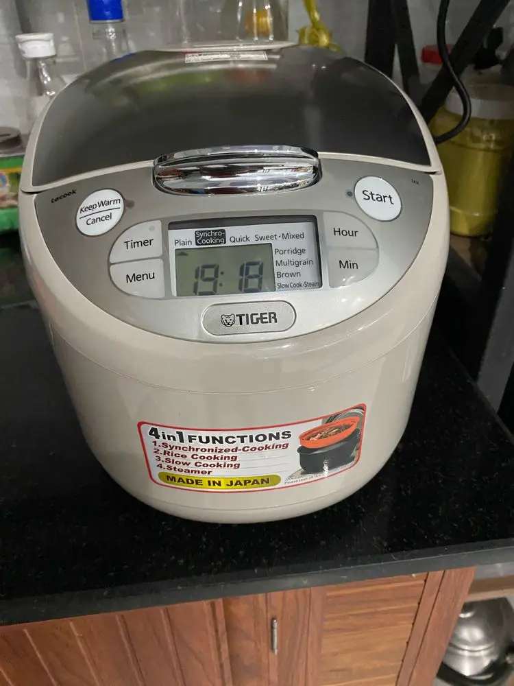 Khách hàng review Nồi cơm điện tử Tiger 1.8 lít JAX-S18W 1