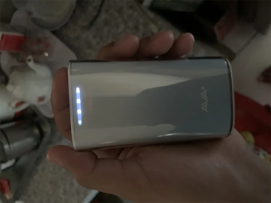 Khách hàng review Pin sạc dự phòng 10000mAh Type C 15W AVA  DS608A 6