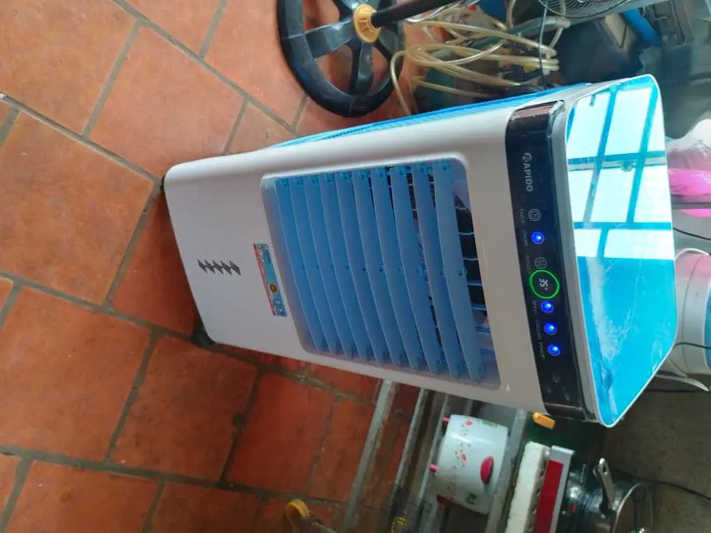 Khách hàng review Quạt điều hòa Rapido 6000D 80W 12