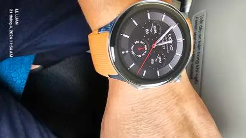 Khách hàng review Oppo Watch X 47mm dây silicone 1
