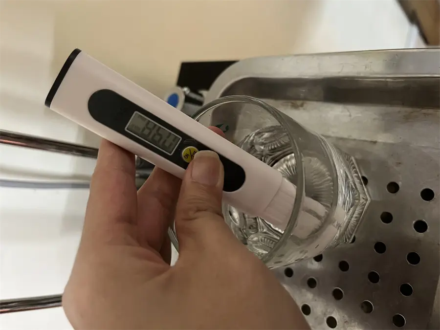 Khách hàng review Máy lọc nước RO nóng nguội lạnh Karofi KAD-X56 11 lõi 7