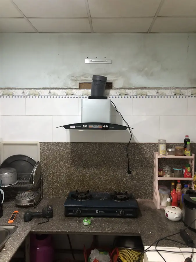 Khách hàng review Máy hút mùi kính cong Sunhouse SHB6626 3
