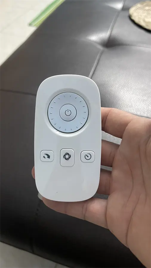 Khách hàng review Quạt đứng Midea 5 cánh FS40-15DR 55W 2