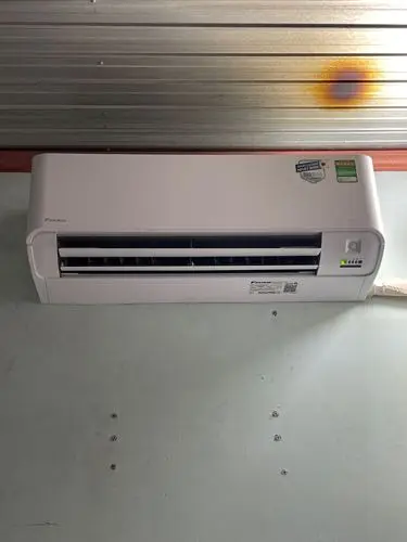 Khách hàng review Máy lạnh Daikin Inverter 1 HP FTKY25WMVMV 18