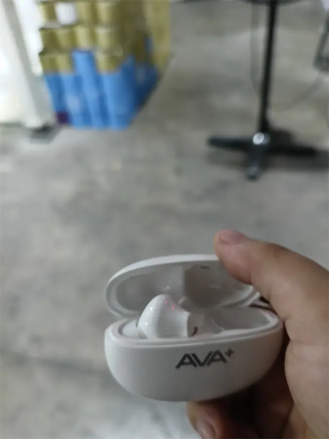 Khách hàng review Tai nghe Bluetooth True Wireless AVA  DS206 1