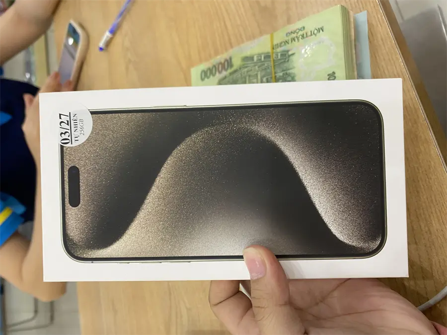 Khách hàng review Điện thoại iPhone 15 Pro Max 256GB 43