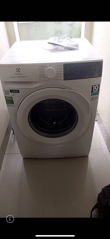 Khách hàng review Máy giặt Electrolux UltimateCare 300 Inverter 10 kg EWF1024D3WB 1