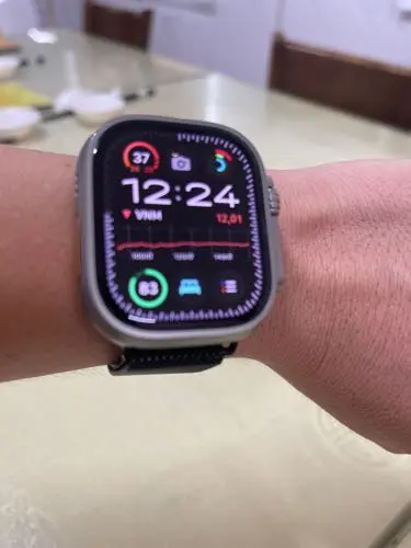 Khách hàng review Đồng hồ thông minh Apple Watch Ultra 2 GPS   Cellular 49mm viền Titanium dây Alpine size S 1