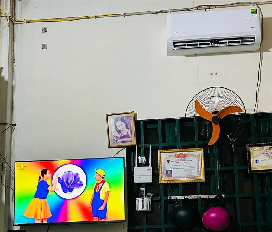 Khách hàng review Máy lạnh Comfee Inverter 1.5 HP CFS-13VDGF-V 6