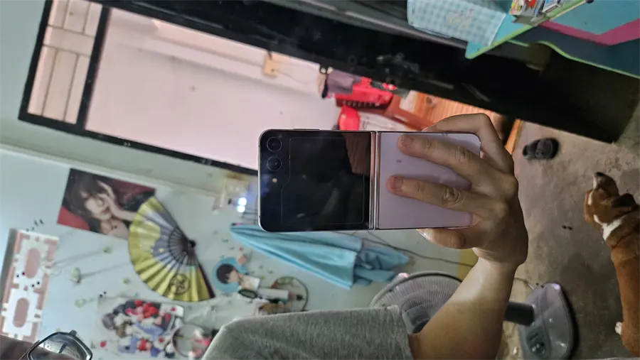 Khách hàng review Điện thoại Samsung Galaxy Z Flip5 5G 8GB/256GB 3