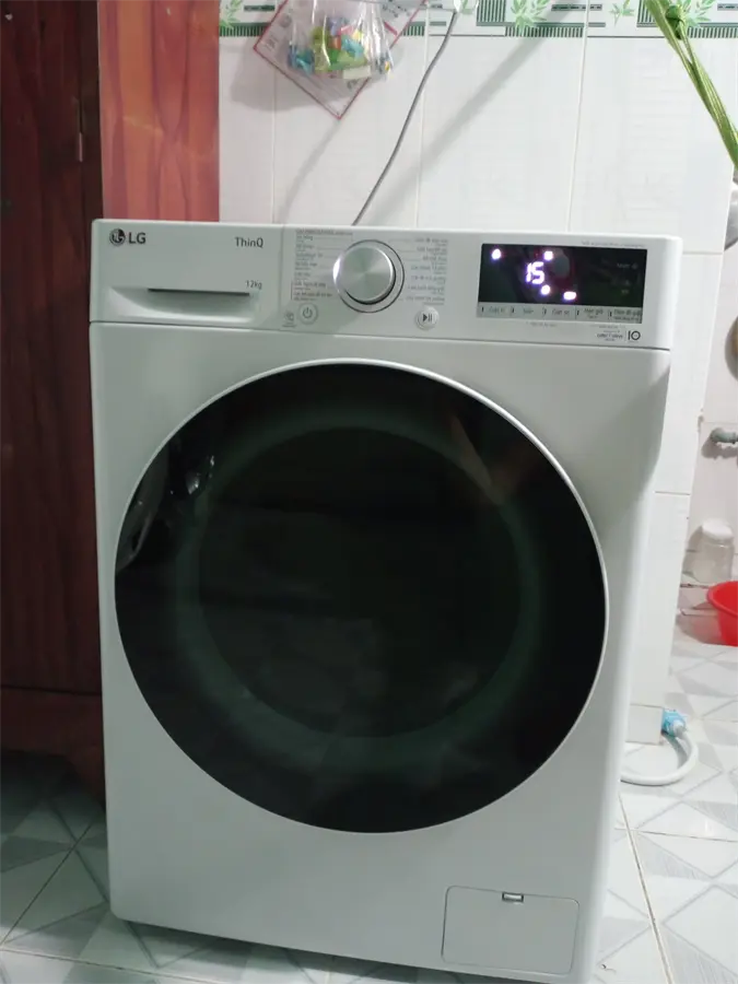 Khách hàng review Máy giặt LG AI DD Inverter 12 kg FV1412S4W 5