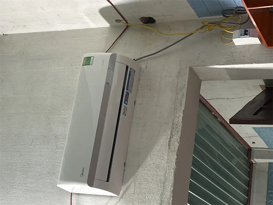 Khách hàng review Máy lạnh Midea Inverter 1 HP MAFA-09CDN8 39