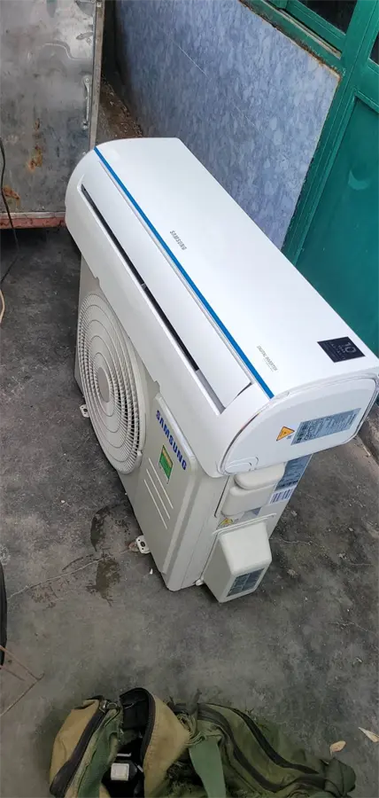 Khách hàng review Máy lạnh Samsung Inverter 1 HP AR09TYHQASINSV 4