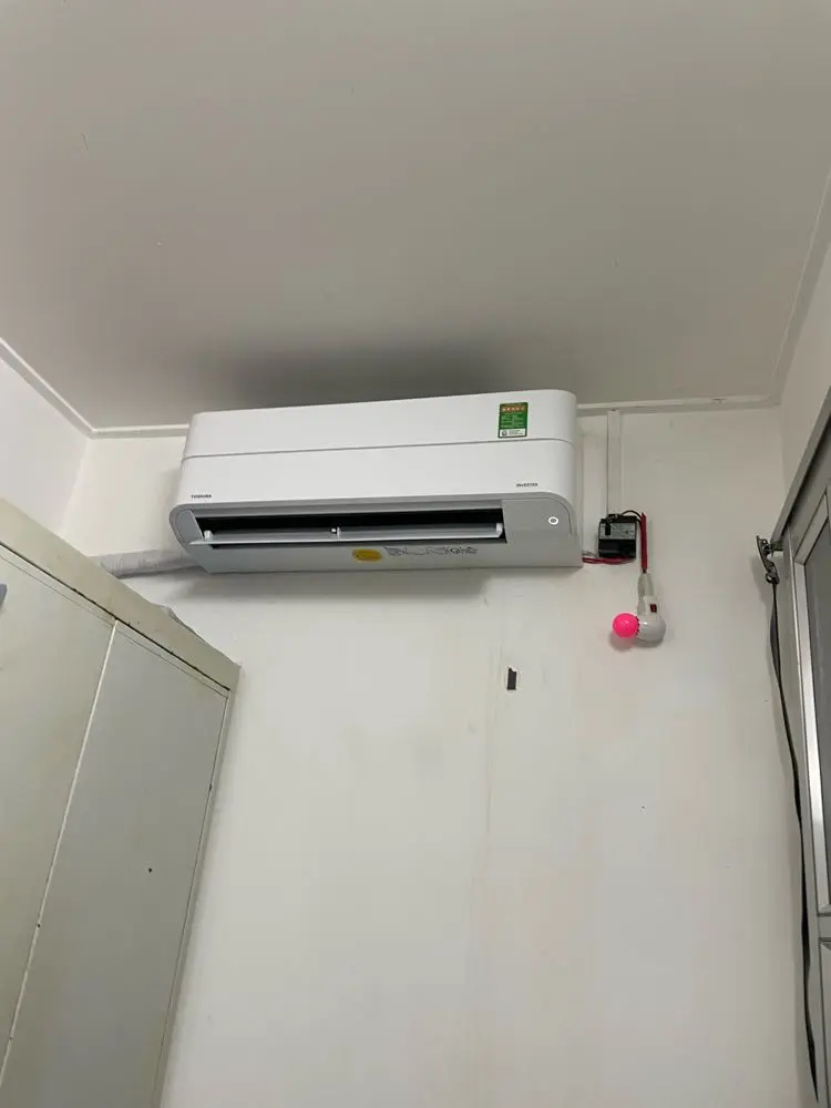 Khách hàng review Máy lạnh Toshiba Inverter 1 HP RAS-H10Z1KCVG-V 4