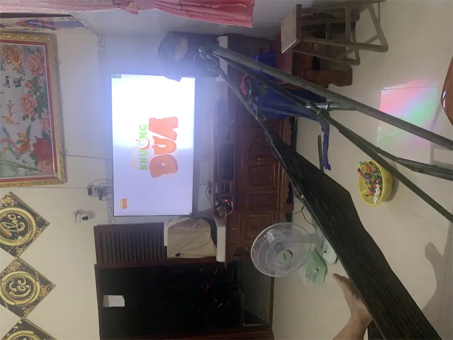 Khách hàng review Smart Tivi Samsung 4K Crystal UHD 65 inch UA65AU8100 2