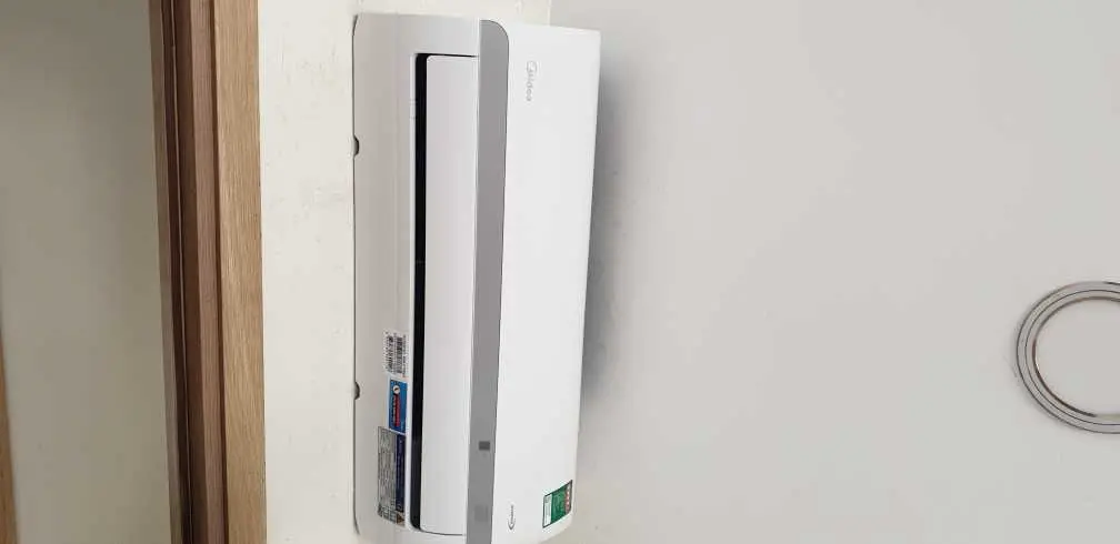 Khách hàng review Máy lạnh Midea Inverter 1 HP MAFA-09CDN8 32