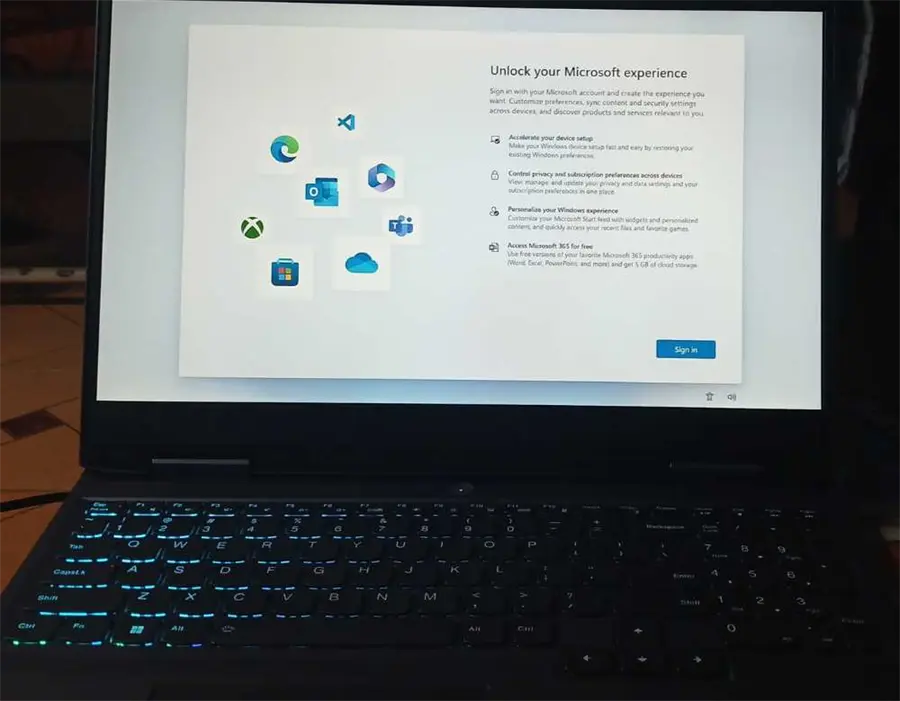 Khách hàng review Laptop Lenovo LOQ Gaming 15IRH8 i7 13620H/16GB/512GB/6GB RTX4050/144Hz/Win11 (82XV00QXVN) 1
