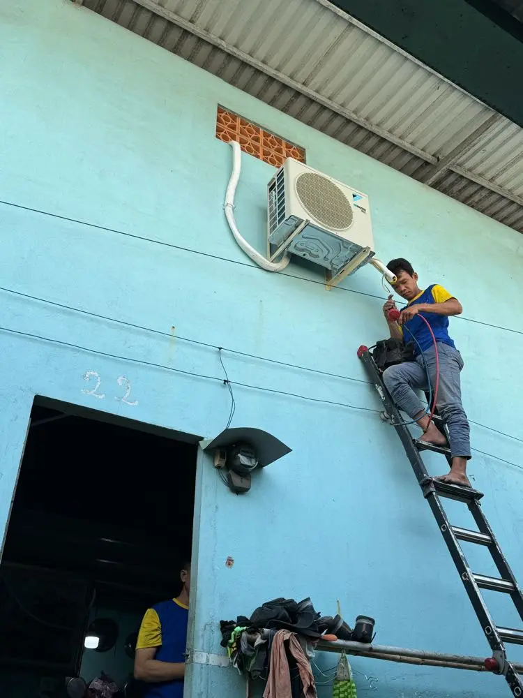 Khách hàng review Máy lạnh Daikin Inverter 1.5 HP FTKY35WMVMV 3