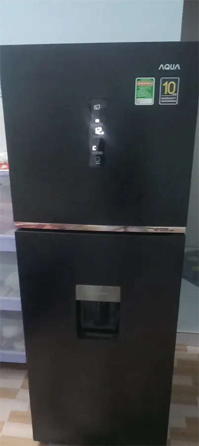 Khách hàng review Tủ lạnh Aqua Inverter 318 lít AQR-T369FA(WBS) 2