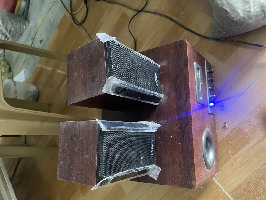 Khách hàng review Loa vi tính Bluetooth Enkor S2850 Nâu 6