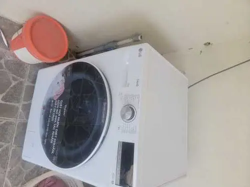 Khách hàng review Máy giặt LG AI DD Inverter 12 kg FV1412S4W 3