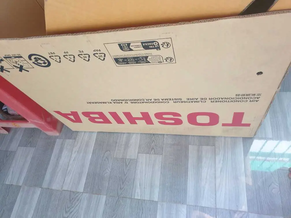 Khách hàng review Máy lạnh Toshiba Inverter 1.5 HP RAS-H13Z1KCVG-V 4
