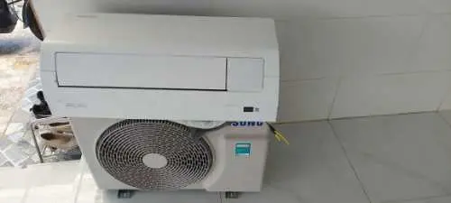 Khách hàng review Máy lạnh Samsung Inverter 1 HP AR10DYHZAWKNSV 15