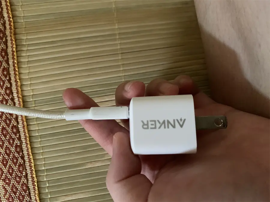 Khách hàng review Adapter Sạc Type C PD 20W Anker PowerPort III Nano A2633 2