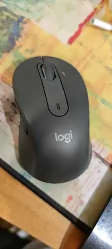 Khách hàng review Chuột Bluetooth Silent Logitech Signature M650 4
