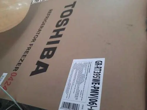 Khách hàng review Tủ lạnh Toshiba Inverter 311 lít GR-RT395WE-PMV(06)-MG 1