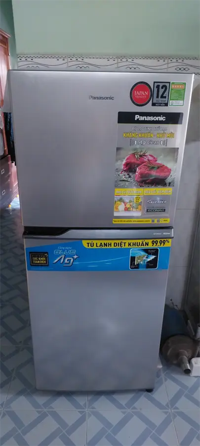 Khách hàng review Tủ lạnh Panasonic Inverter 234 lít NR-TV261APSV 2