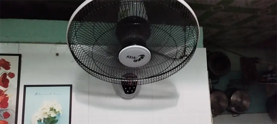 Khách hàng review Quạt treo tường Asia 3 cánh VY377790 55W 4