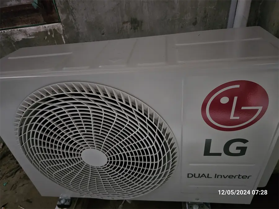 Khách hàng review Máy lạnh LG Inverter 1 HP V10WIN1 13