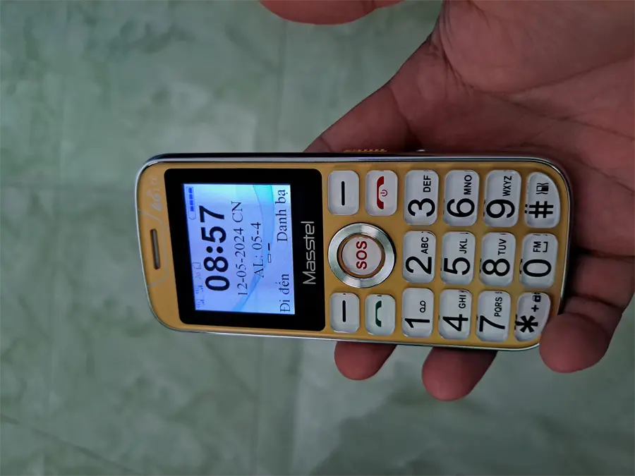 Khách hàng review Điện thoại Masstel FAMI 60 2