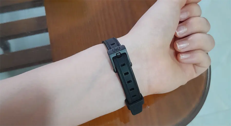 Khách hàng review Đồng hồ Q 3